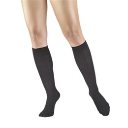 Image of 1973 TRUFORM Ladies' Compression Ribbed Pattern Knee High Sock 2