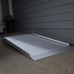 Image of GATEWAY™ 3G Solid Surface Portable Ramp 13