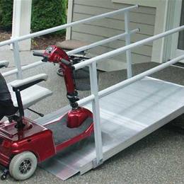 Pathway Ramp w/ Handrail 8'