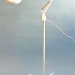 Magnifying Exam Lamp- 3 Diopter- Desk Clamp